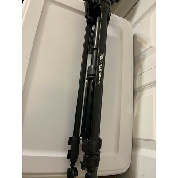 Targus Tripod TGT-BK58T Black With Targus Zip Bag Black - Picture 2 of 10